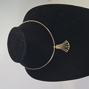 Vintage Fan Pendant Gold Tone Neck Ring Necklace